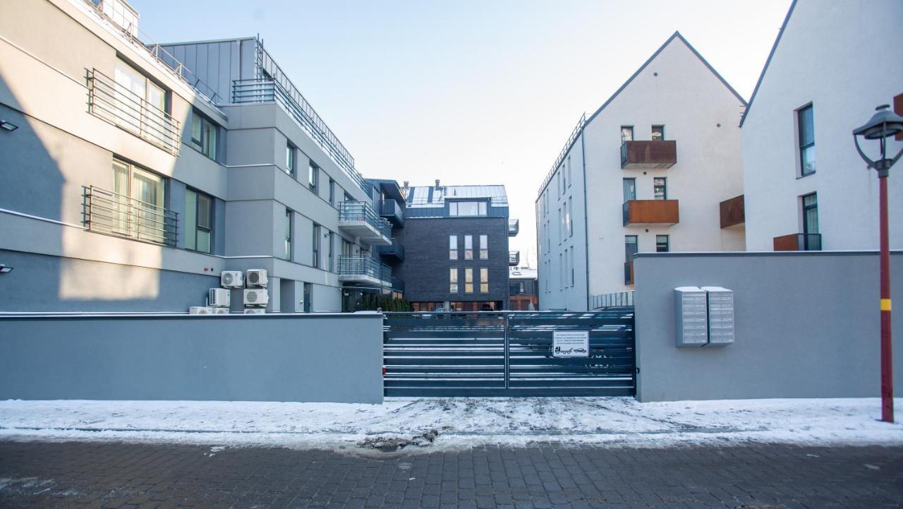 Luxurious Blue&Yellow Apartment In Kaunas Center Exterior photo