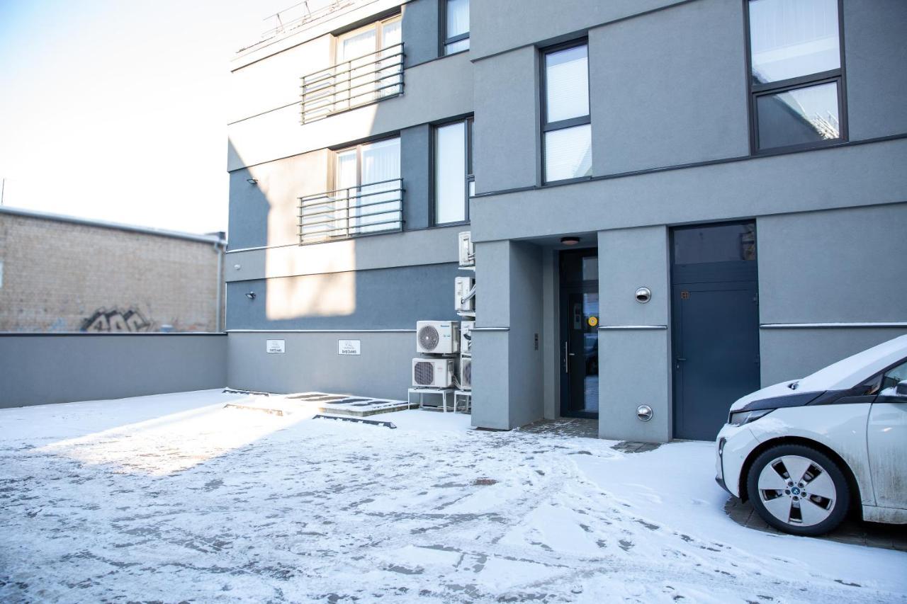 Luxurious Blue&Yellow Apartment In Kaunas Center Exterior photo